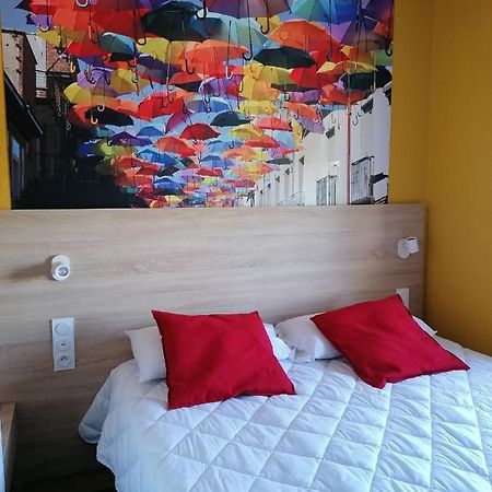 Kyriad Direct Martigues Bagian luar foto